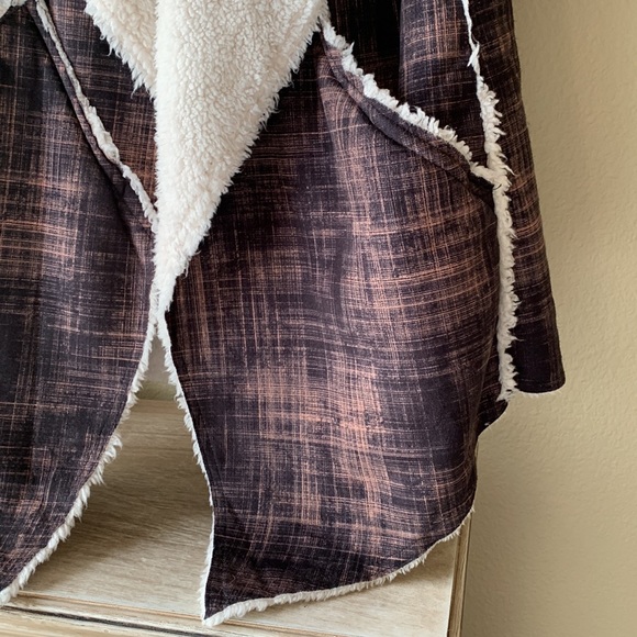 Sherpa Vest - Picture 3 of 7